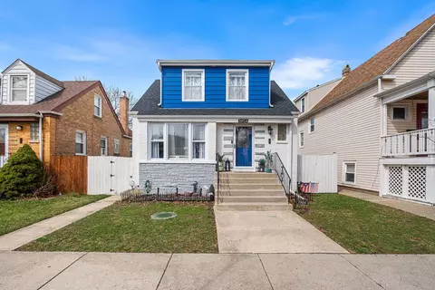 5904 W Berenice Ave, Chicago, IL 60634