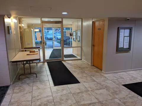 Entry Way - Undisclosed, Wheeling, IL 60090 photo 1 of 1