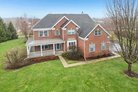 2415 Wembley Ct, Gurnee, IL 60031