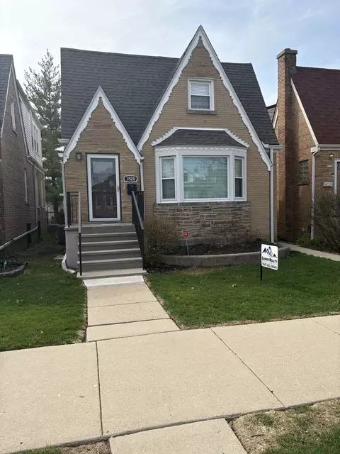 3528 N Neva Ave, Chicago, IL 60634