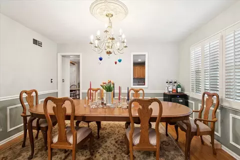 Dining - 209 E Washington Ave, Lake Bluff, IL 60044 photo 1 of 2