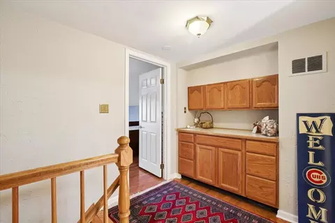 Entry Way - 209 E Washington Ave, Lake Bluff, IL 60044 photo 2 of 2