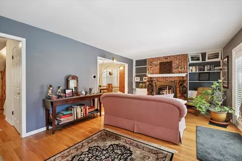 Other - 209 E Washington Ave, Lake Bluff, IL 60044 photo 2 of 4
