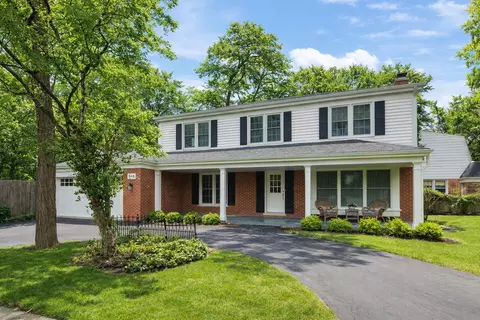 346 Spruce Ave, Lake Forest, IL 60045