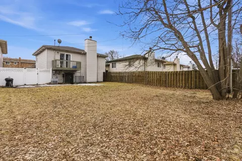 Exterior - 2736 E Goodrich Ave E, Burnham, IL 60633 photo 3 of 5