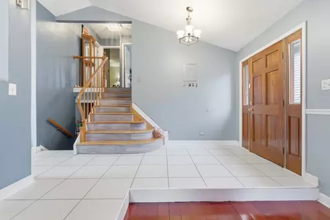 Entry Way - 2736 E Goodrich Ave E, Burnham, IL 60633 photo 1 of 1