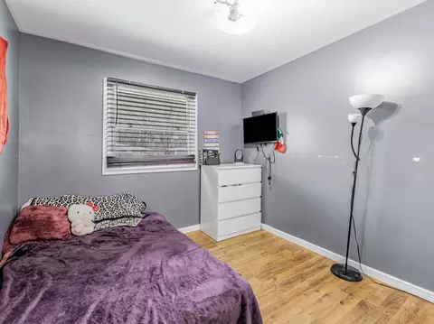 Bedroom - 15316 Parkside Dr, Markham, IL 60428 photo 2 of 3