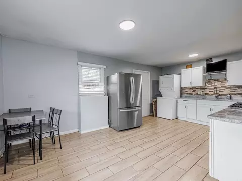 Kitchen - 15316 Parkside Dr, Markham, IL 60428 photo 1 of 3