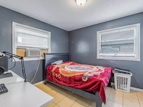 Bedroom - 15316 Parkside Dr, Markham, IL 60428 photo 3 of 3