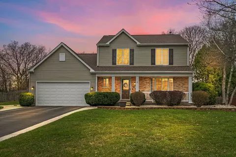 200 Lake Dr, Algonquin, IL 60102