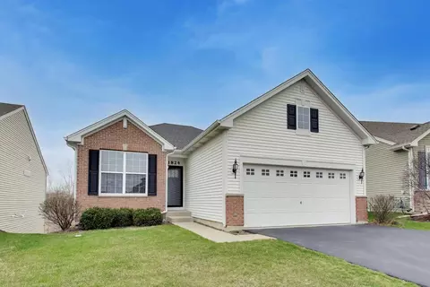1824 Alta Dr, Volo, IL 60020