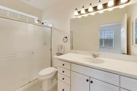 Bath - 1824 Alta Dr, Volo, IL 60020 photo 1 of 2