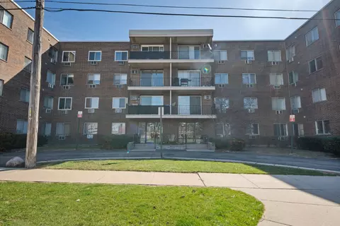 9445 Kenton Ave #207, Skokie, IL 60076