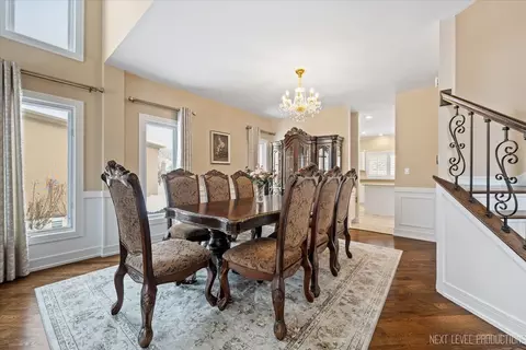 Dining - 970 Waterside Ct, Aurora, IL 60502 photo 3 of 3