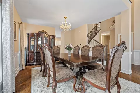 Dining - 970 Waterside Ct, Aurora, IL 60502 photo 2 of 3