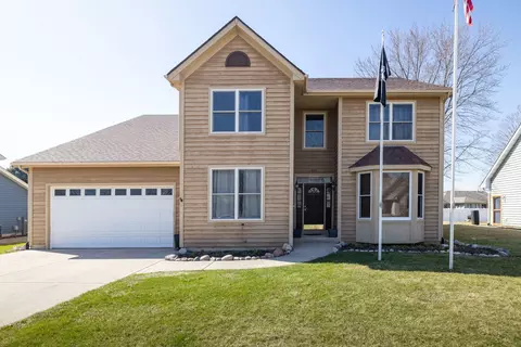 611 Prairie View Ln, Hinckley, IL 60520
