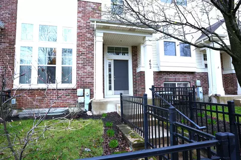 462 Grosvenor Ln, Aurora, IL 60504