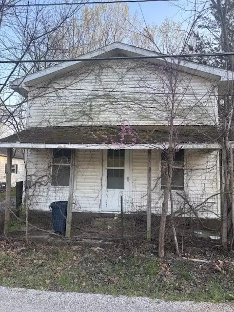 4872 Old North Rd, Christopher, IL 62822
