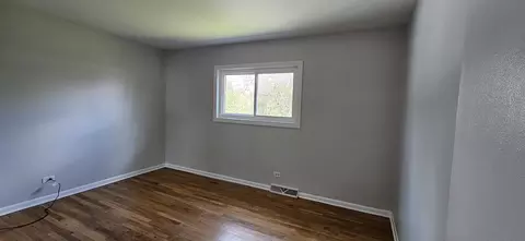 Bedroom - 9449 Dee Rd, Des Plaines, IL 60016 photo 3 of 3