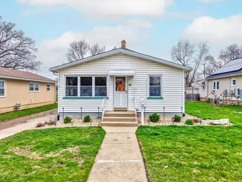 216 W 10th St, Streator, IL 61364
