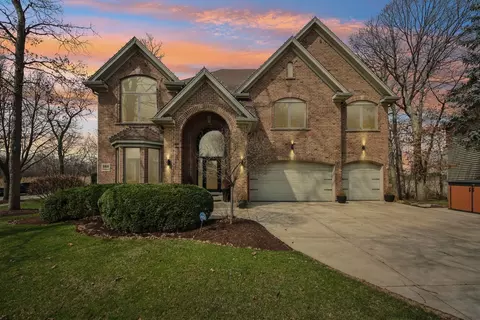 988 Danielson Ct, Gurnee, IL 60031