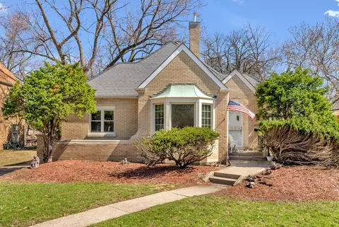 1039 Forest Hill St, Calumet City, IL 60409