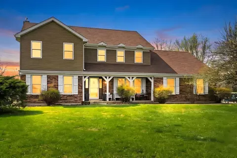 8 N316 Mcgough Rd, Maple Park, IL 60151