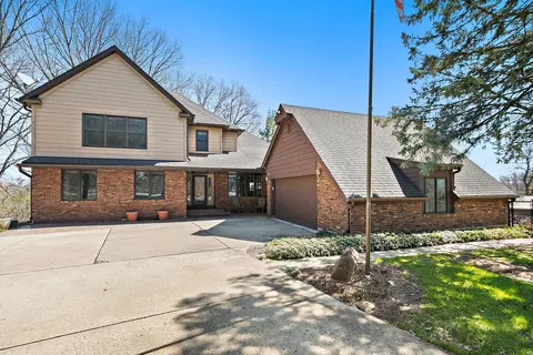 8 N999 Corron Rd, Elgin, IL 60124