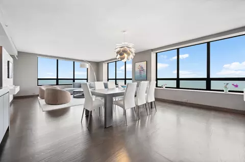 Dining - 180 E Pearson St #6003, Chicago, IL 60611 photo 1 of 10