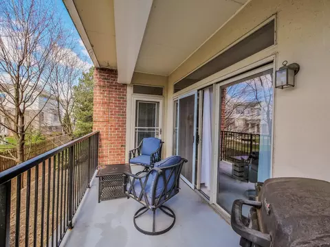Exterior - 3135 Town Square Dr #104, Rolling Meadows, IL 60008 photo 3 of 4