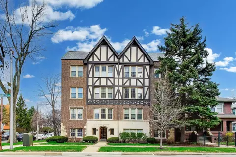 530 Washington Blvd #1W, Oak Park, IL 60302