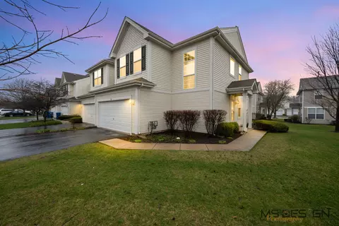 1531 Legacy Dr #4, Dekalb, IL 60115