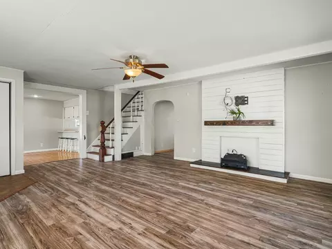 Living - 312 N Stanton St, Davis, IL 61019 photo 1 of 5