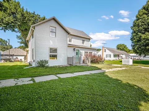 Exterior - 312 N Stanton St, Davis, IL 61019 photo 2 of 9