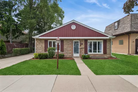 2534 Maple St, River Grove, IL 60171
