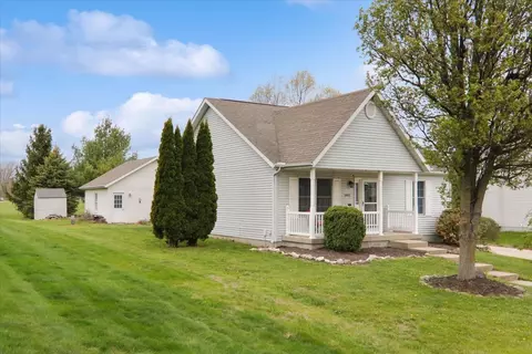 Exterior - 1401 River Lndg, Normal, IL 61761 photo 5 of 5