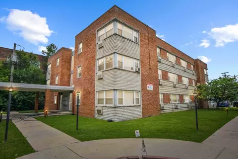 2409 W Balmoral Ave #2A, Chicago, IL 60625