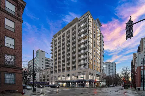 212 E Cullerton St #811, Chicago, IL 60616