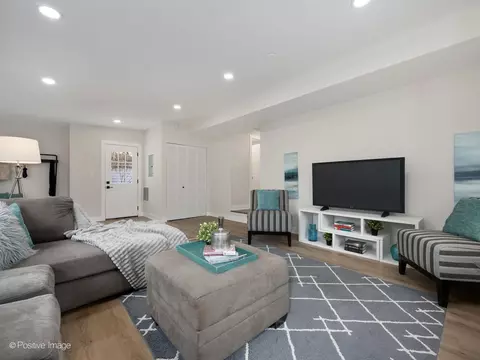 Living - 2217 Ruby St, Melrose Park, IL 60164 photo 3 of 4