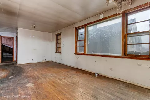 Living - 2313 E 92nd St, Chicago, IL 60617 photo 3 of 4