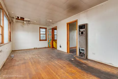 Living - 2313 E 92nd St, Chicago, IL 60617 photo 4 of 4