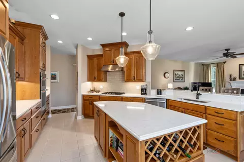 2235 Bellview Ct, Gurnee, IL 60031 photo 8