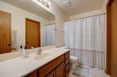 Bath - 14005 Danbury Dr, Plainfield, IL 60544 photo 1 of 4