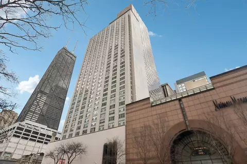 777 N Michigan Ave #2906, Chicago, IL 60611
