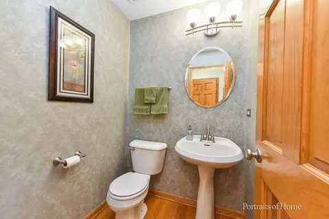 Bath - 13364 Wellesley Ct, Plainfield, IL 60585 photo 1 of 3