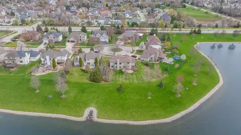 View/Area - 13364 Wellesley Ct, Plainfield, IL 60585 photo 3 of 10