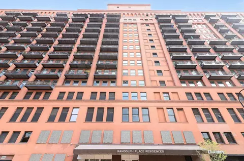 165 N Canal St #1129, Chicago, IL 60606
