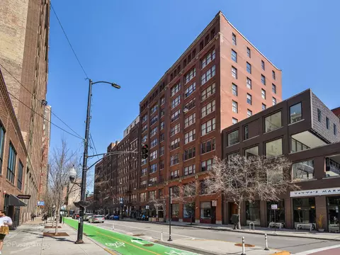 727 S Dearborn St #411, Chicago, IL 60605