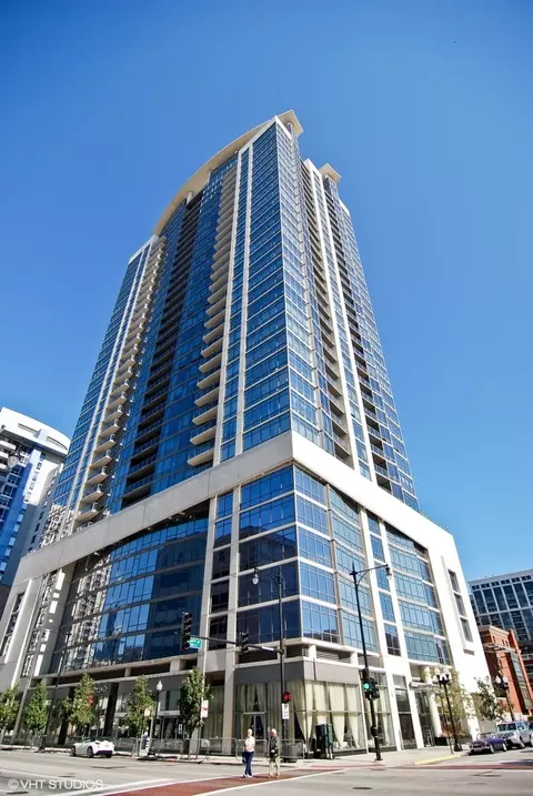 100 E 14th St #903, Chicago, IL 60605
