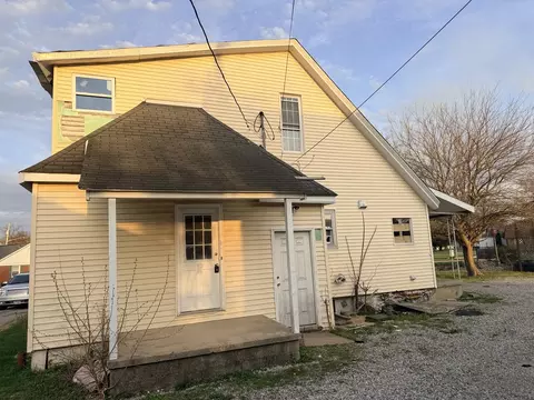 Other - 101 5th St, Carmi, IL 62821 photo 4 of 7